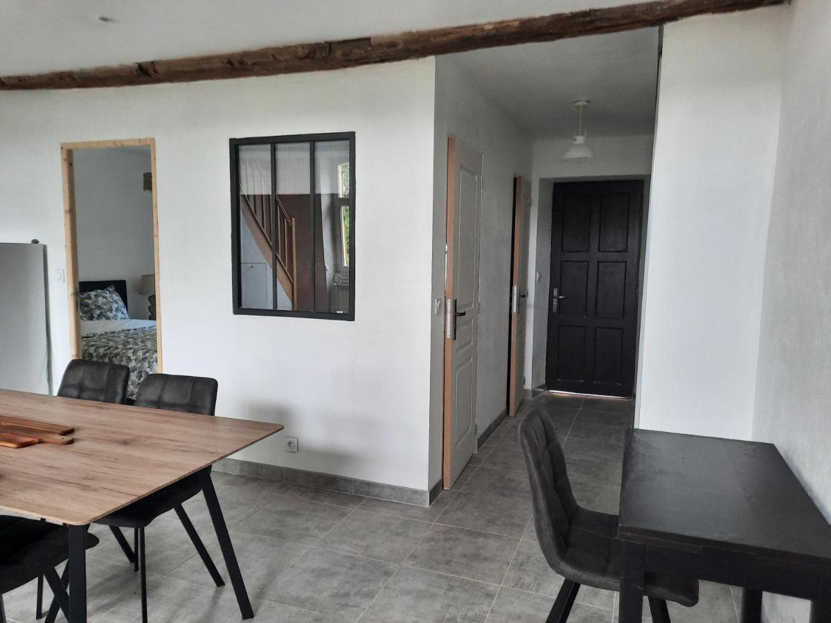 Chez Line Et Pierre: Appartement Spacieux, Lumineux Et Equipe La Bastide-de-Sérou Eksteriør billede